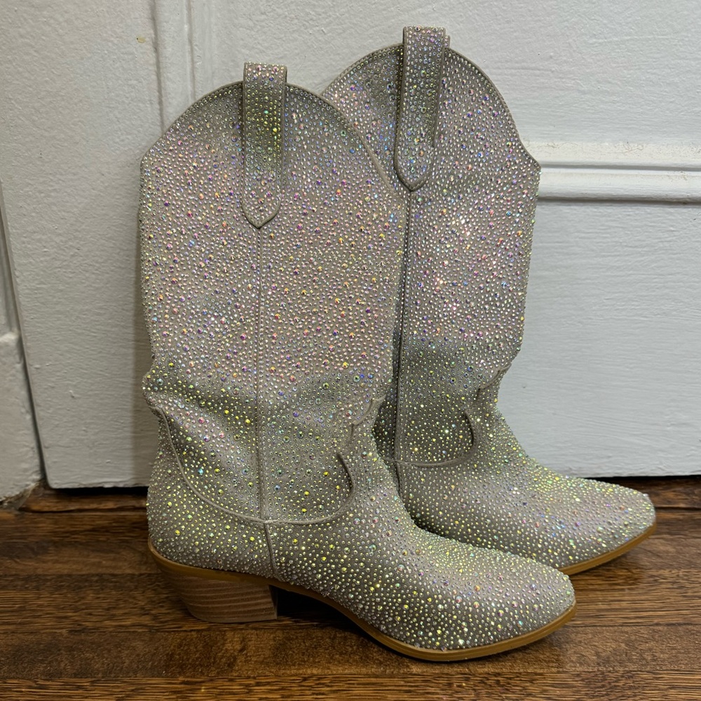 Rhinestone Cowgirl Boots Sz 6.5